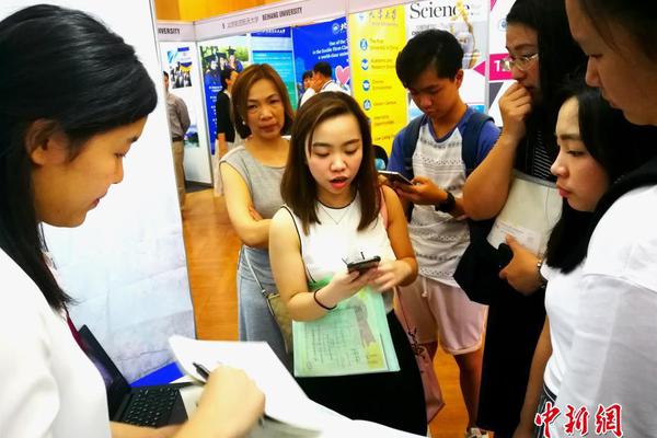 Former GOP Strategist Reacts To ‘Indefensible’ Trump Rant: ‘It’s Not Easy’