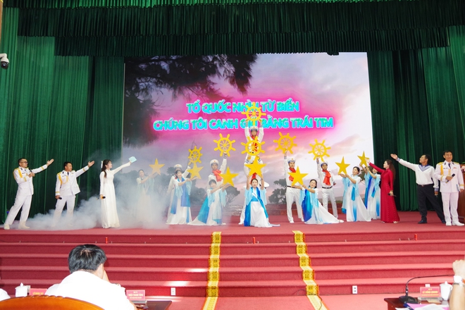 Madonna Calls Trump's World AIDS Day Decision 'Unthinkable'