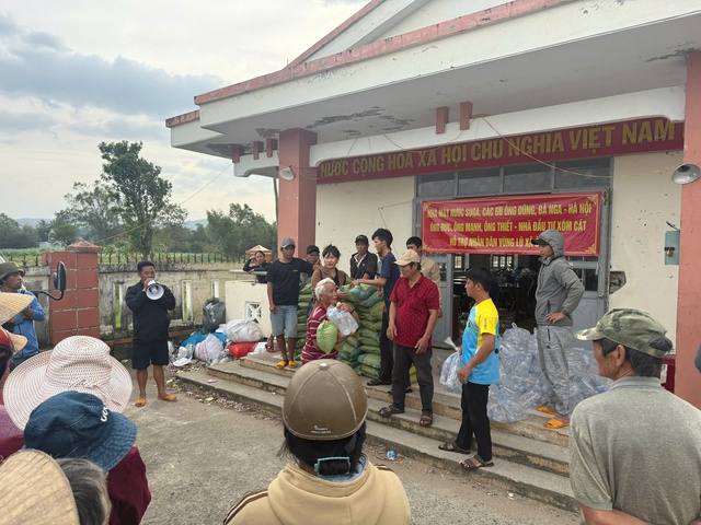 'Unheard Of': Ex-Trump Aide Talks Boebert Being Taken Into Situation Room Over Epstein