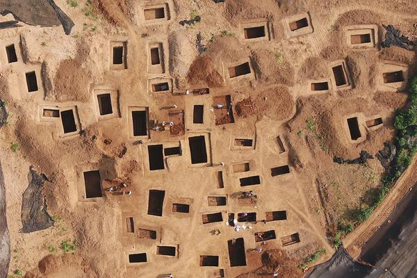 Ethereum price forecast: ETH could dip below $3,700 as bullish momentum fails