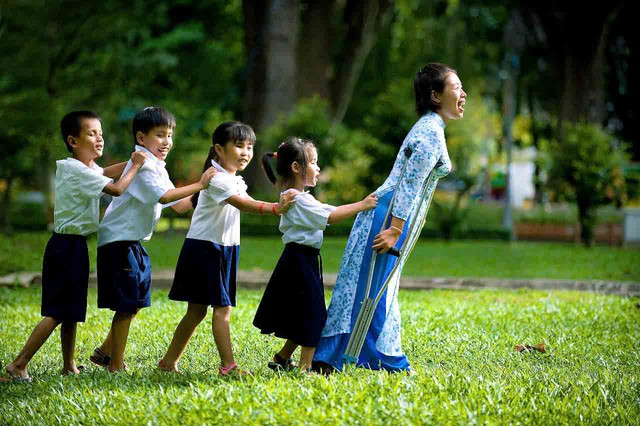 Bitcoin fractal hints at steeper correction if bulls fail to hold $30k