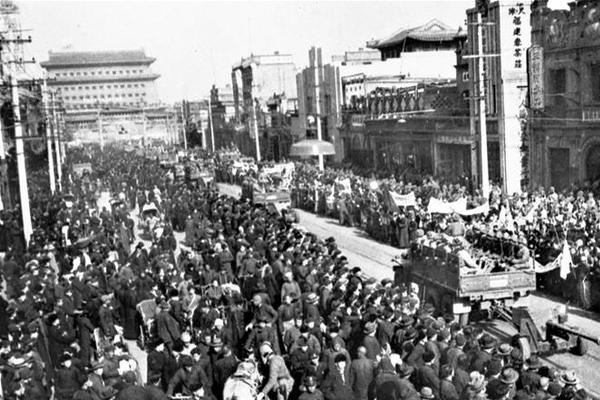 28 November 2022 Decentraland vs Metacade: How Different Are They Really?