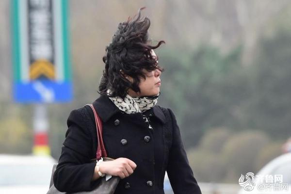 Jimmy Fallon Mocks Trump's Melania Ballroom Admission