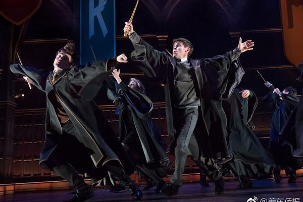 APAFT Hosts Theater Party for Scholarship Winners